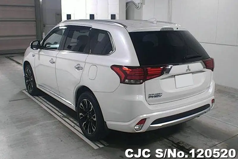 2016 Mitsubishi / Outlander Stock No. 120520