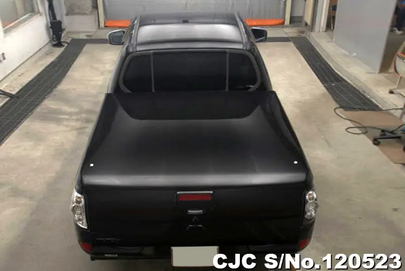 2009 Mitsubishi / Triton Stock No. 120523