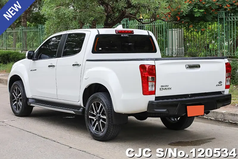 Isuzu D-Max in White for Sale Image 2