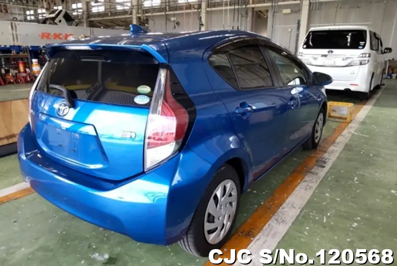 2015 Toyota / Aqua Stock No. 120568