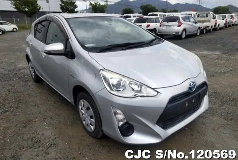 2015 Toyota / Aqua Stock No. 120569