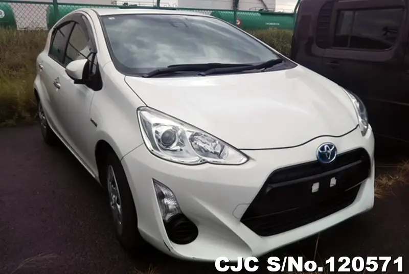 2016 Toyota / Aqua Stock No. 120571