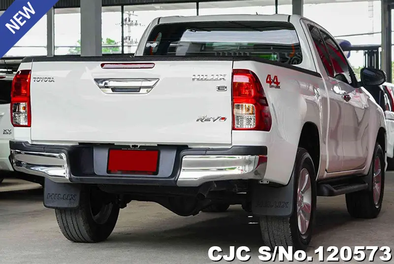 2020 Toyota / Hilux / Revo Stock No. 120573