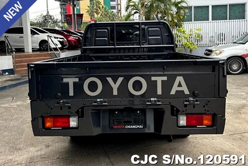 2024 Toyota / Hilux / Champ Stock No. 120591