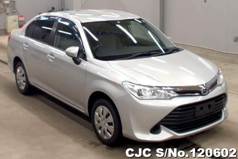 Toyota / Corolla Axio 2015