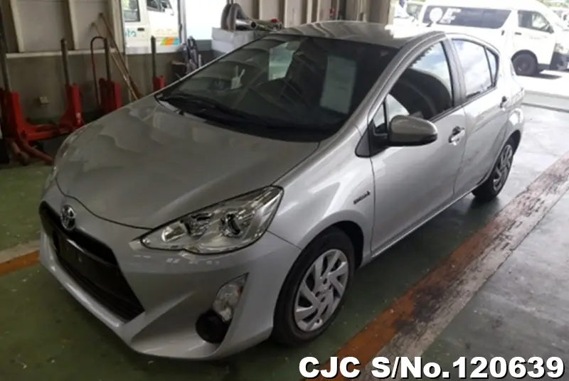 2015 Toyota / Aqua Stock No. 120639