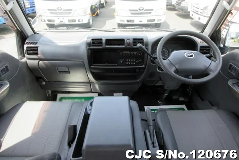 2014 Mazda / Bongo Stock No. 120676