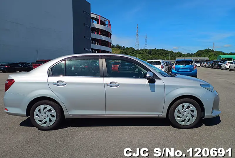 2018 Toyota / Corolla Axio Stock No. 120691