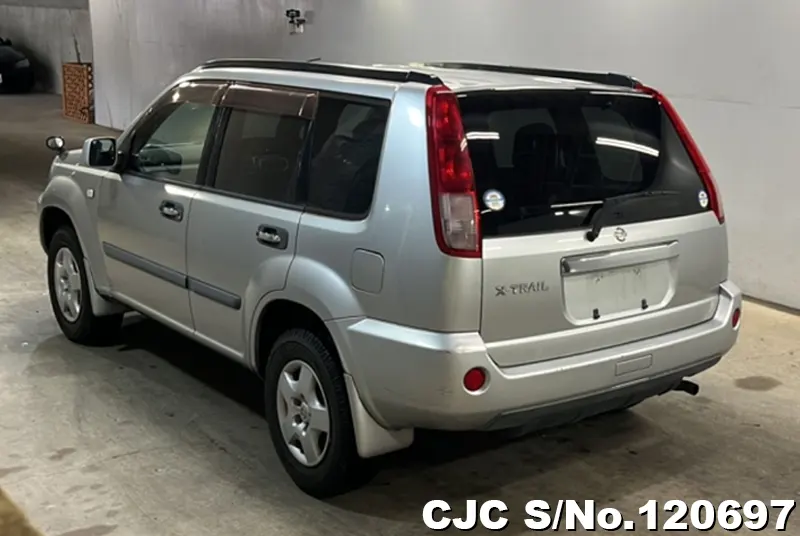 2004 Nissan / X-Trail Stock No. 120697