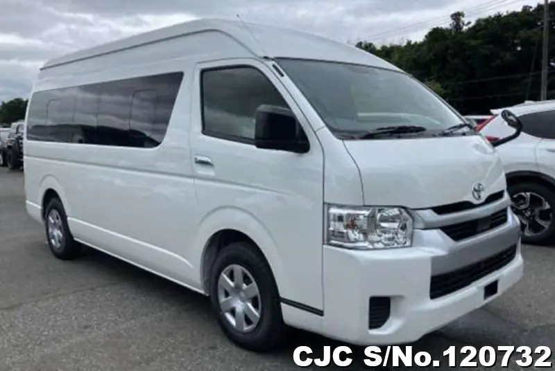 Toyota Hiace Commuter