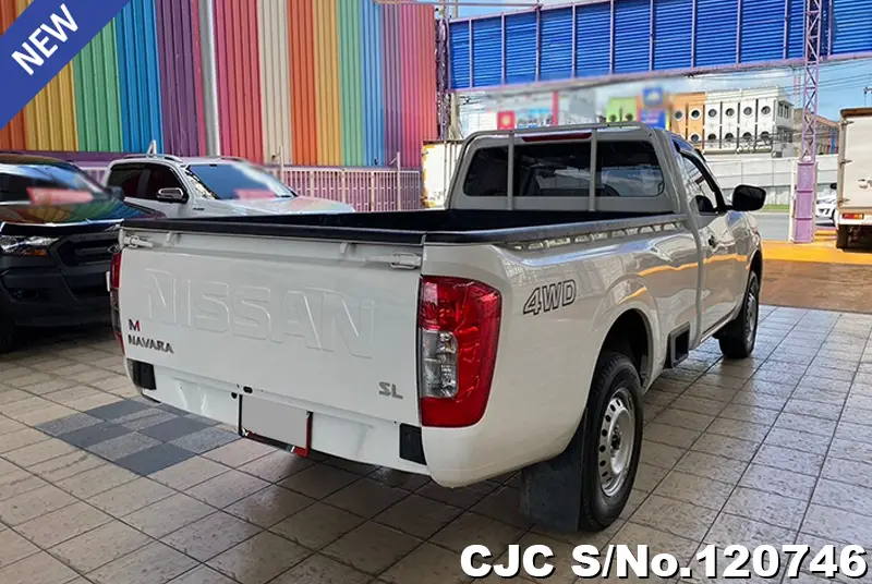 Nissan Navara in White for Sale Image 2