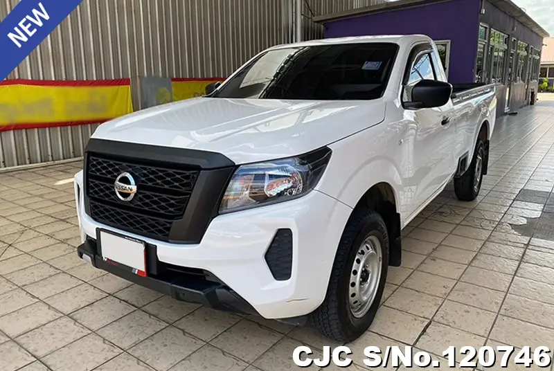 Nissan Navara in White for Sale Image 3