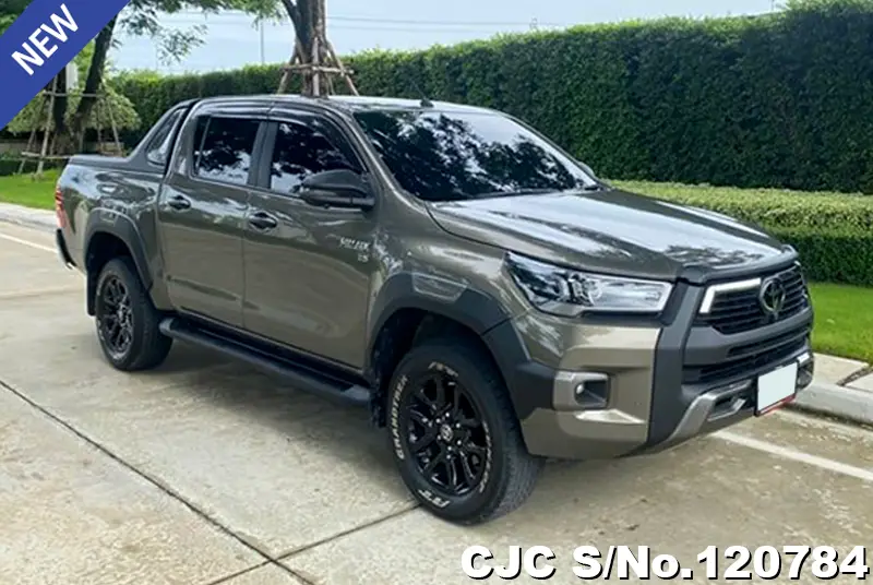 Toyota Hilux in Oxide Bronze Metallic for Sale Image 0