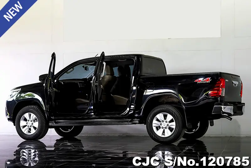 2017 Toyota / Hilux / Revo Stock No. 120785