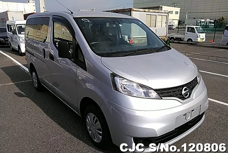 Nissan / NV200 2020