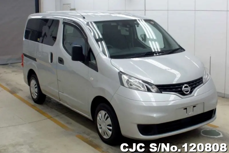 Nissan / NV200 2020