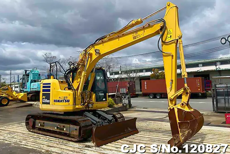 Komatsu PC128 Excavator