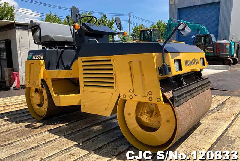 Komatsu JV25DW Road Roller