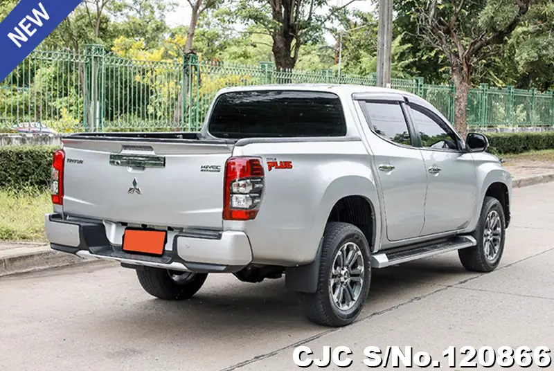 Mitsubishi Triton in Silver for Sale Image 2