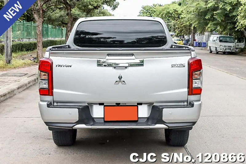 Mitsubishi Triton in Silver for Sale Image 5