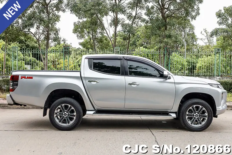 Mitsubishi Triton in Silver for Sale Image 6