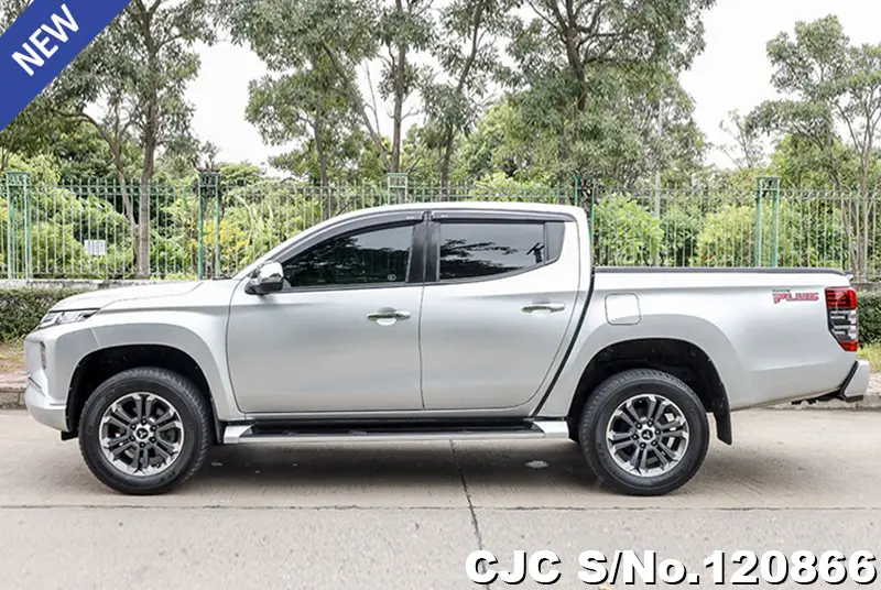 Mitsubishi Triton in Silver for Sale Image 7