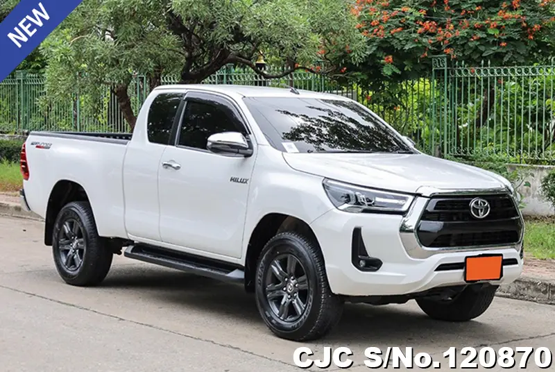 Toyota Hilux in White for Sale Image 0