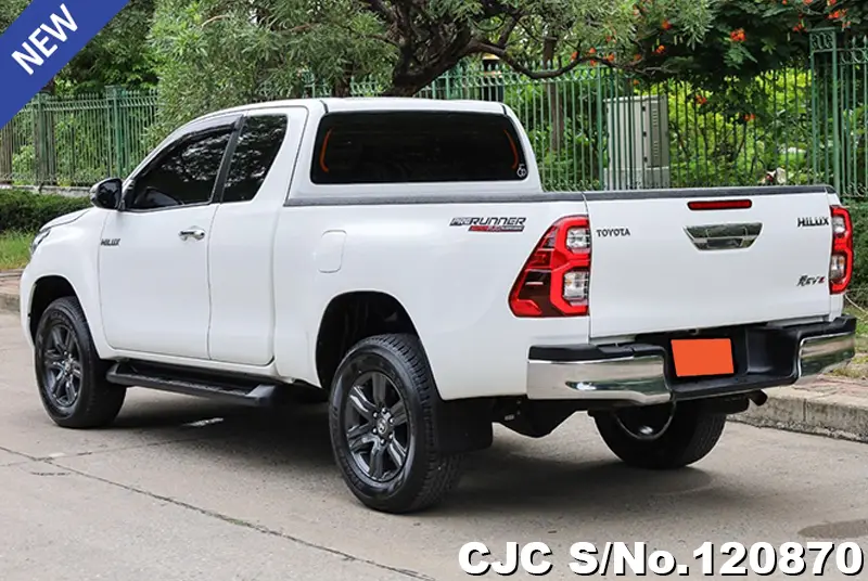 2022 Toyota / Hilux / Revo Stock No. 120870