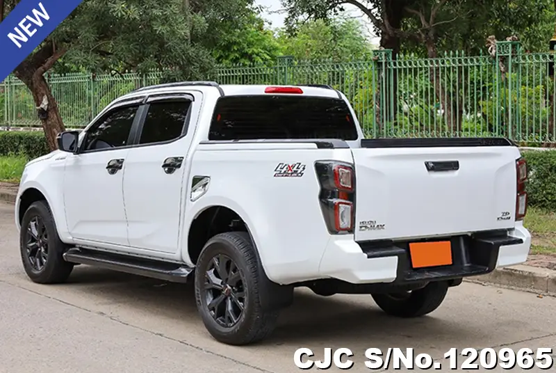 Isuzu D-Max in White for Sale Image 1