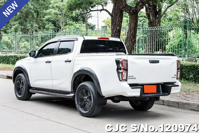 Isuzu D-Max in White for Sale Image 1