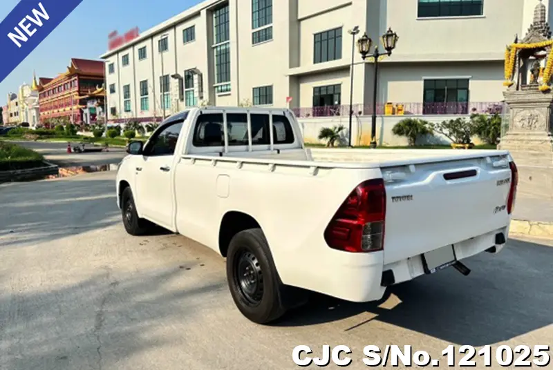 2019 Toyota / Hilux / Revo Stock No. 121025