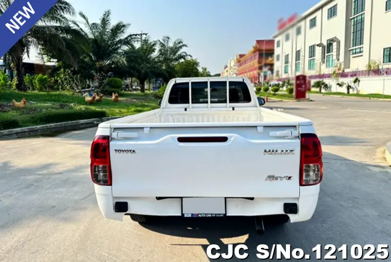 2019 Toyota / Hilux / Revo Stock No. 121025