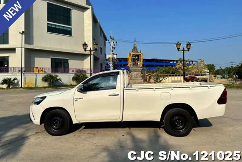 2019 Toyota / Hilux / Revo Stock No. 121025