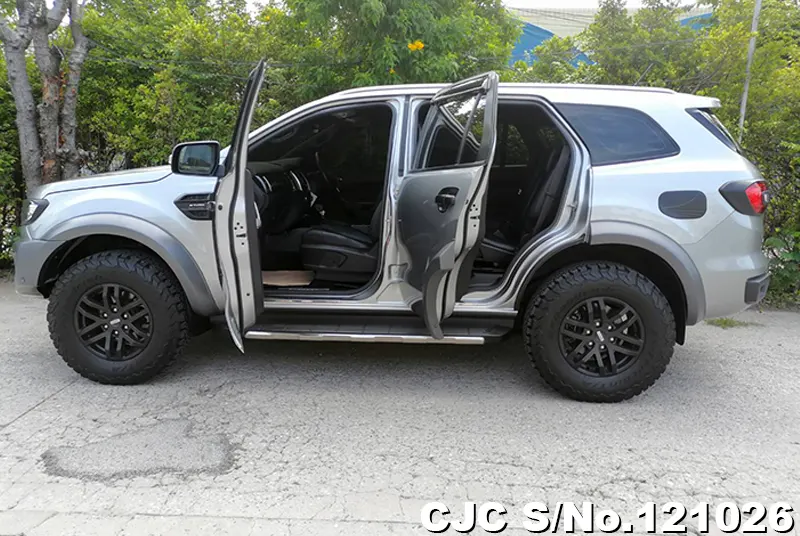 2019 Ford / Everest Stock No. 121026