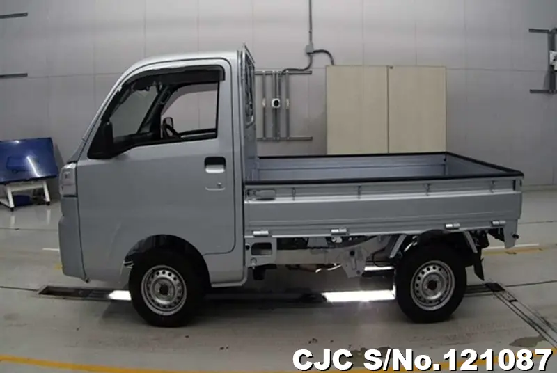 2022 Daihatsu / Hijet Stock No. 121087