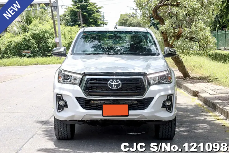 Toyota Hilux in White for Sale Image 4