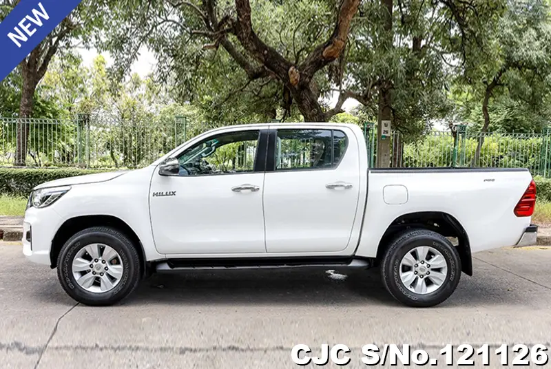 2018 Toyota / Hilux / Revo Stock No. 121126