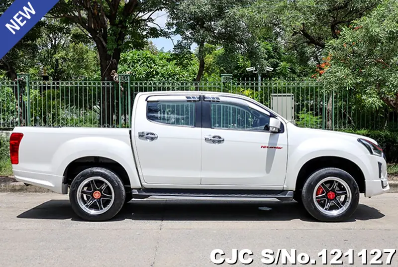 Isuzu D-Max in White for Sale Image 6