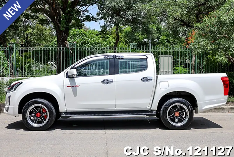 Isuzu D-Max in White for Sale Image 7