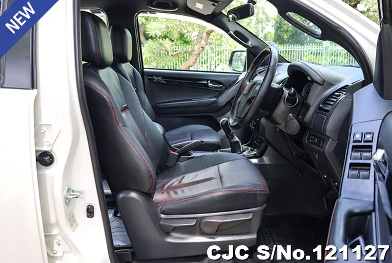 Isuzu D-Max in White for Sale Image 10