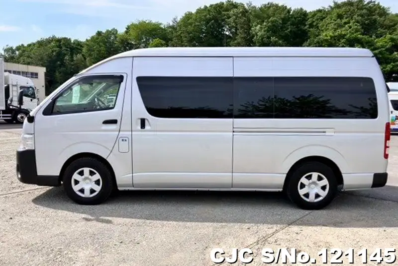 2015 Toyota / Hiace Stock No. 121145