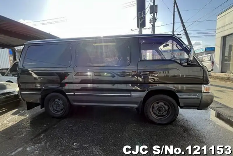 1995 Nissan / Caravan Stock No. 121153