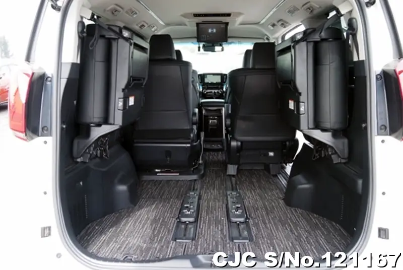 2018 Toyota / Alphard Stock No. 121167