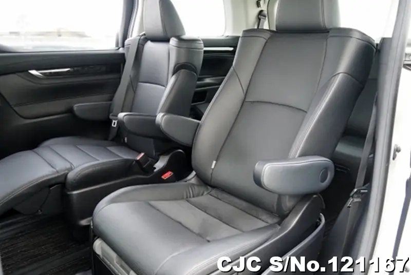 2018 Toyota / Alphard Stock No. 121167