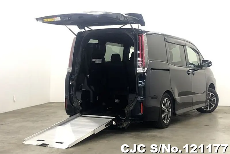 2020 Toyota / Noah Stock No. 121177