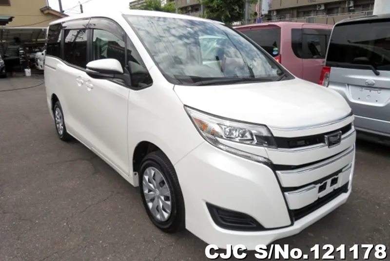 2018 Toyota / Noah Stock No. 121178