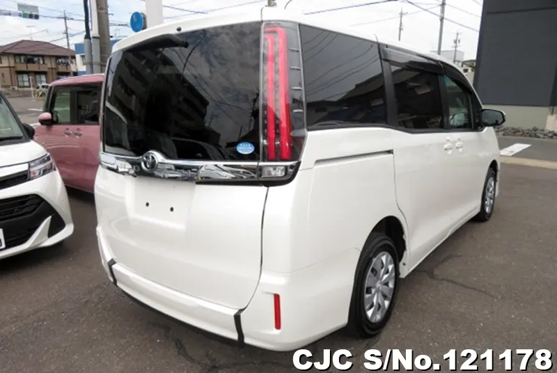 2018 Toyota / Noah Stock No. 121178