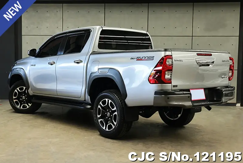 2023 Toyota / Hilux / Revo Stock No. 121195