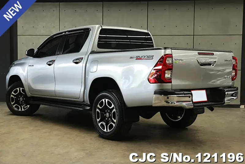 Toyota Hilux in Gray for Sale Image 1