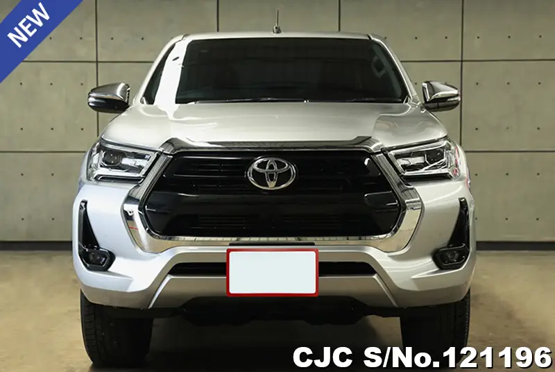 Toyota Hilux in Gray for Sale Image 2